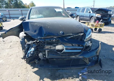 2021 Mercedes-Benz C 300 4Matic z USA, uszkodzony, nr VIN W1KWF8EBXMR648227